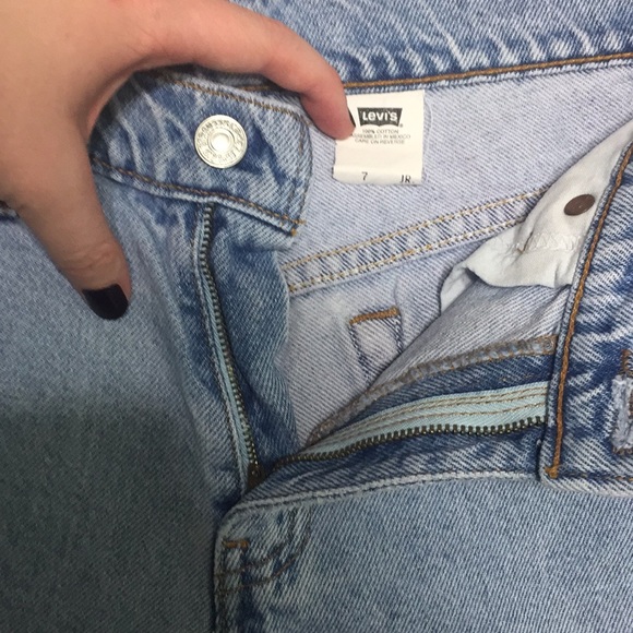 Levi's | Vintage High Waisted Light Wash Shorts - Picture 8 of 8